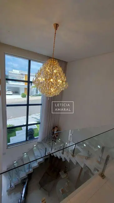 Casa de Condomínio com 3 quartos à venda, 300m2 em Residencial Parque dos Fontes, Pouso Alegre - MG - imagem 8 Foto 8 de Casa de Condomínio com 3 quartos à venda, 300m2 em Residencial Parque dos Fontes, Pouso Alegre - MG