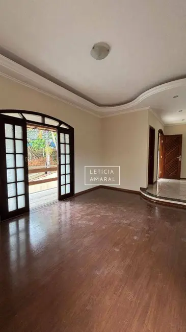Foto 6 de Casa com 4 quartos à venda, 255m2 em Pouso Alegre - MG