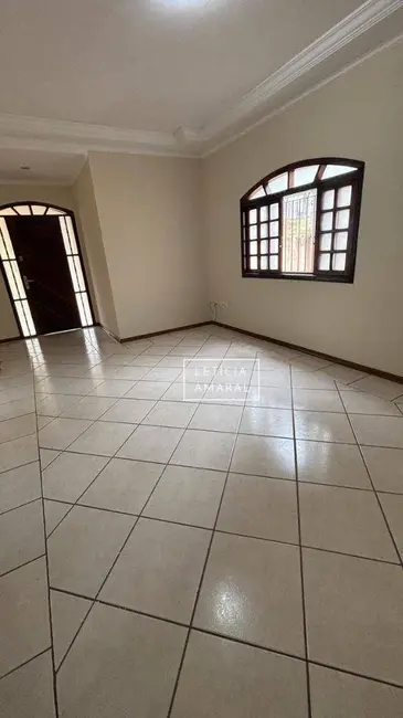 Foto 8 de Casa com 4 quartos à venda, 255m2 em Pouso Alegre - MG