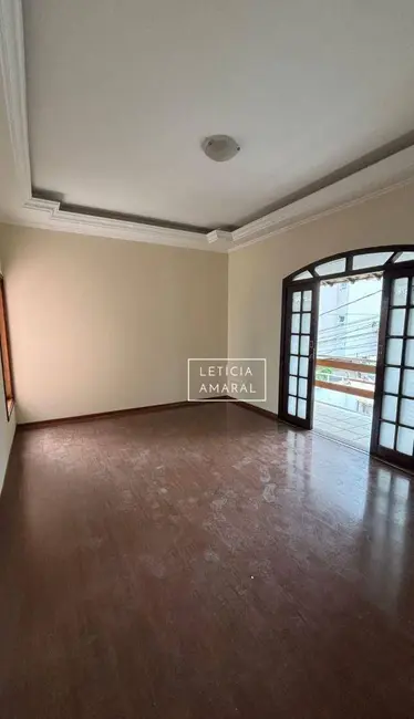 Foto 3 de Casa com 4 quartos à venda, 255m2 em Pouso Alegre - MG