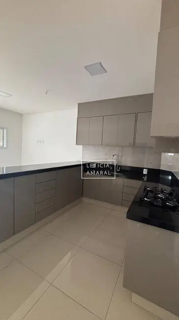 Foto 8 de Apartamento com 3 quartos à venda, 94m2 em João Paulo II, Pouso Alegre - MG