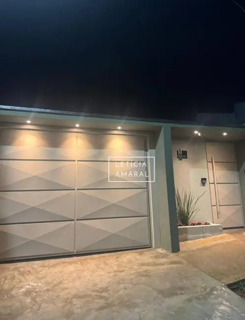 Foto 2 de Casa com 3 quartos à venda, 200m2 em Parque Real, Pouso Alegre - MG