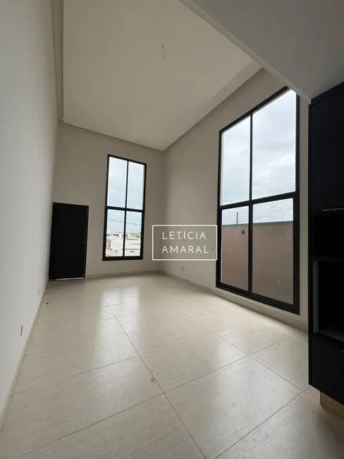 Casa de Condomínio com 3 quartos à venda, 300m2 em Pouso Alegre - MG - imagem 3 Foto 3 de Casa de Condomínio com 3 quartos à venda, 300m2 em Pouso Alegre - MG