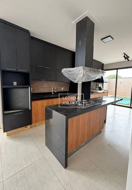 Casa de Condomínio com 3 quartos à venda, 300m2 em Pouso Alegre - MG - imagem 5 Foto 5 de Casa de Condomínio com 3 quartos à venda, 300m2 em Pouso Alegre - MG