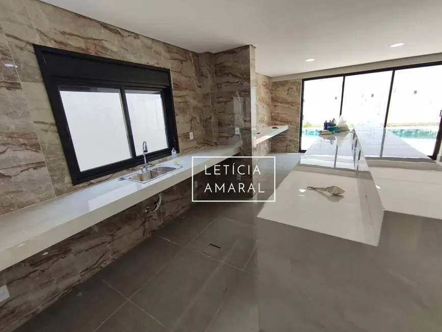 Foto 9 de Casa com 4 quartos à venda, 408m2 em Pouso Alegre - MG