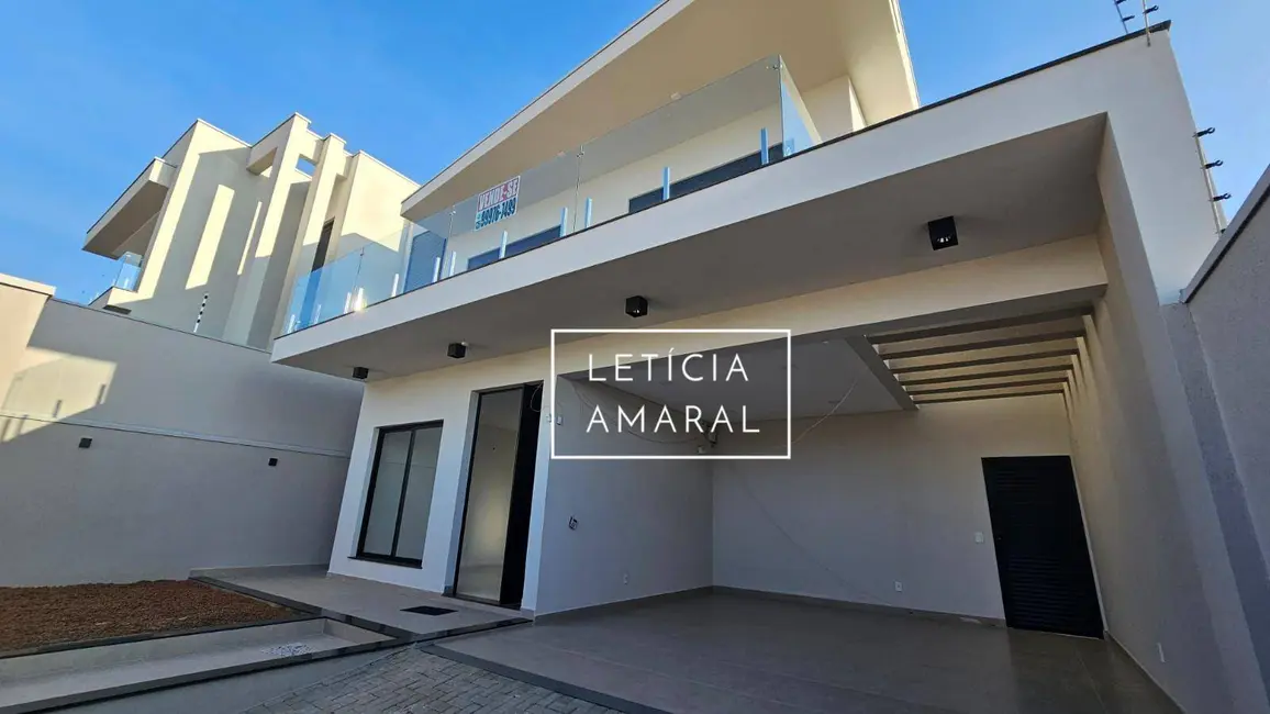 Foto 1 de Casa com 4 quartos à venda, 360m2 em Residencial Astúrias, Pouso Alegre - MG