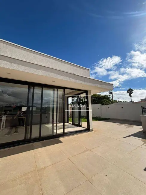 Foto 1 de Casa com 4 quartos à venda, 418m2 em Residencial Astúrias, Pouso Alegre - MG