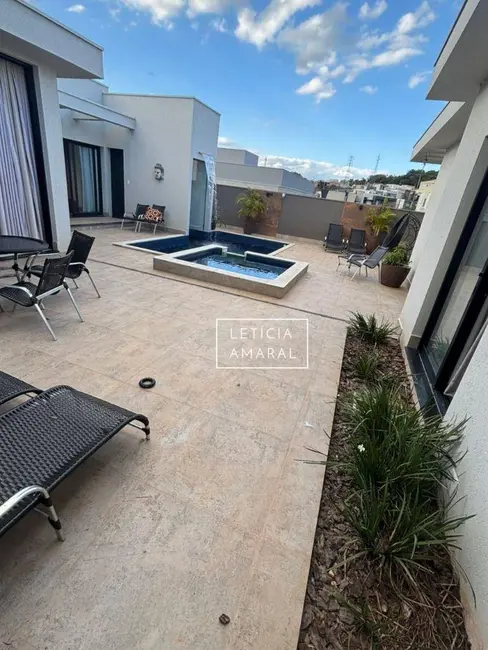 Foto 4 de Casa com 4 quartos à venda, 600m2 em Pouso Alegre - MG