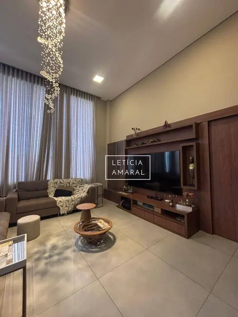 Foto 8 de Casa com 4 quartos à venda, 600m2 em Pouso Alegre - MG