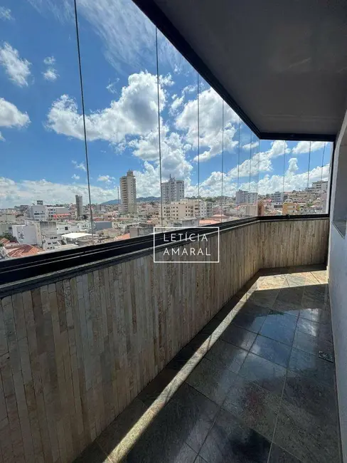 Apartamento com 3 quartos à venda, 227m2 em Centro, Pouso Alegre - MG - imagem 5 Foto 5 de Apartamento com 3 quartos à venda, 227m2 em Centro, Pouso Alegre - MG