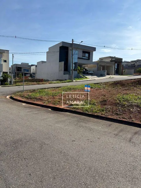 Foto 3 de Terreno / Lote à venda, 521m2 em Pouso Alegre - MG