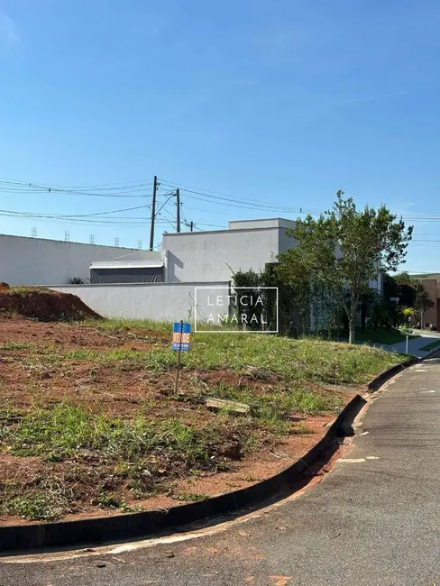 Foto 1 de Terreno / Lote à venda, 521m2 em Pouso Alegre - MG