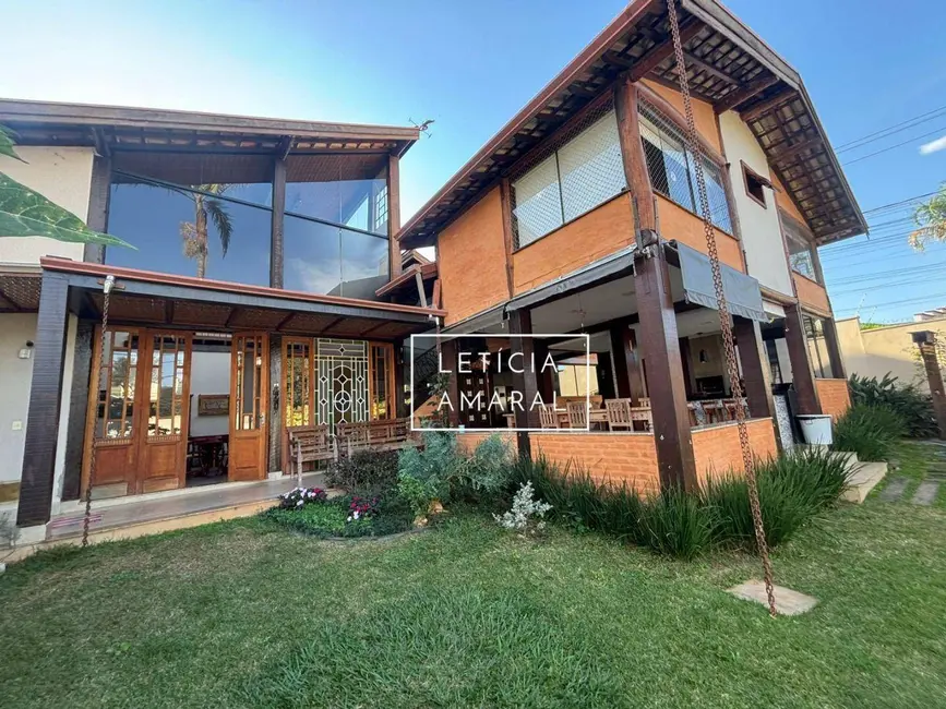 Foto 1 de Casa com 3 quartos à venda, 609m2 em Pouso Alegre - MG