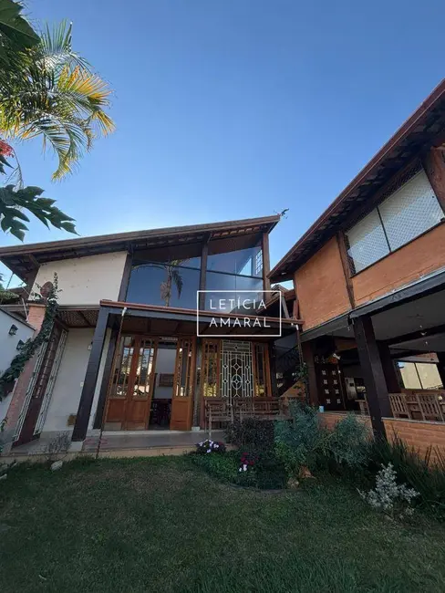 Foto 4 de Casa com 3 quartos à venda, 609m2 em Pouso Alegre - MG