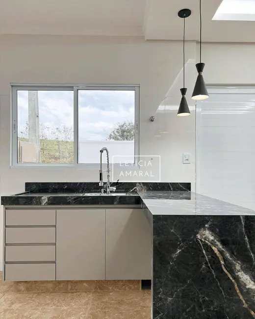 Foto 4 de Casa com 3 quartos à venda, 184m2 em Jardim Floresta, Pouso Alegre - MG