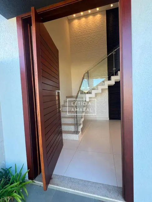 Foto 3 de Casa de Condomínio com 4 quartos à venda, 326m2 em Pouso Alegre - MG