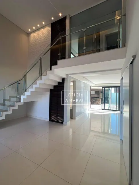 Foto 5 de Casa de Condomínio com 4 quartos à venda, 326m2 em Pouso Alegre - MG
