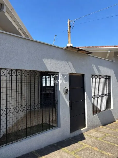 Foto 2 de Casa com 2 quartos à venda, 125m2 em Pouso Alegre - MG