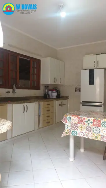 Casa com 3 quartos à venda, 555m2 em Canto do Forte, Praia Grande - SP - imagem 3 Foto 3 de Casa com 3 quartos à venda, 555m2 em Canto do Forte, Praia Grande - SP