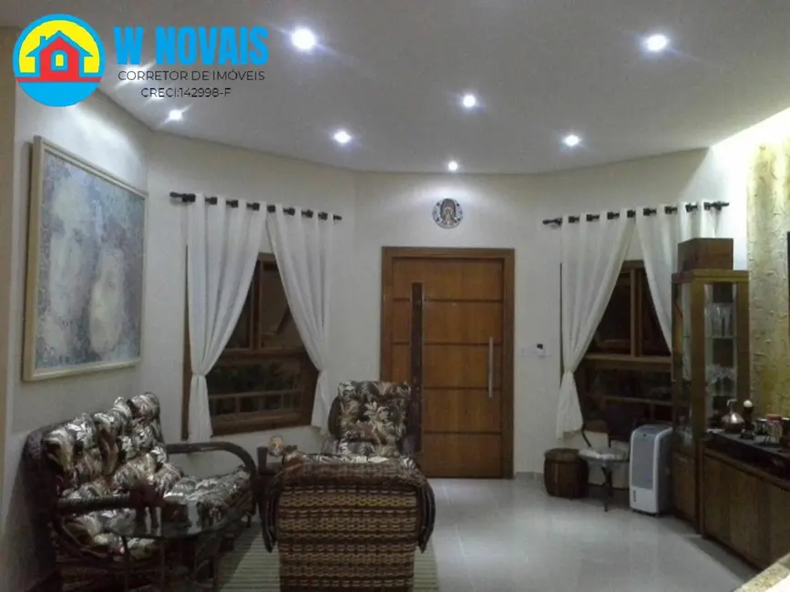 Casa com 2 quartos à venda, 150m2 em Praia Grande - SP - imagem 3 Foto 3 de Casa com 2 quartos à venda, 150m2 em Praia Grande - SP