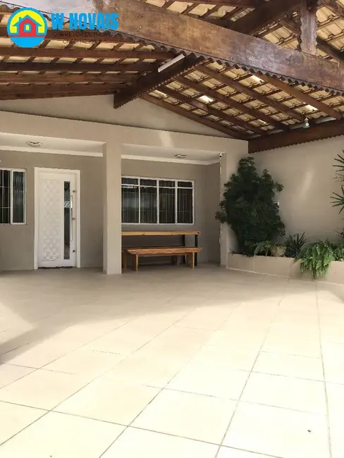 Foto 4 de Casa com 4 quartos à venda, 303m2 em Tupi, Praia Grande - SP