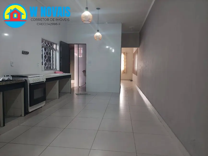 Casa com 4 quartos à venda, 250m2 em Imperador, Praia Grande - SP - imagem 1 Foto 1 de Casa com 4 quartos à venda, 250m2 em Imperador, Praia Grande - SP