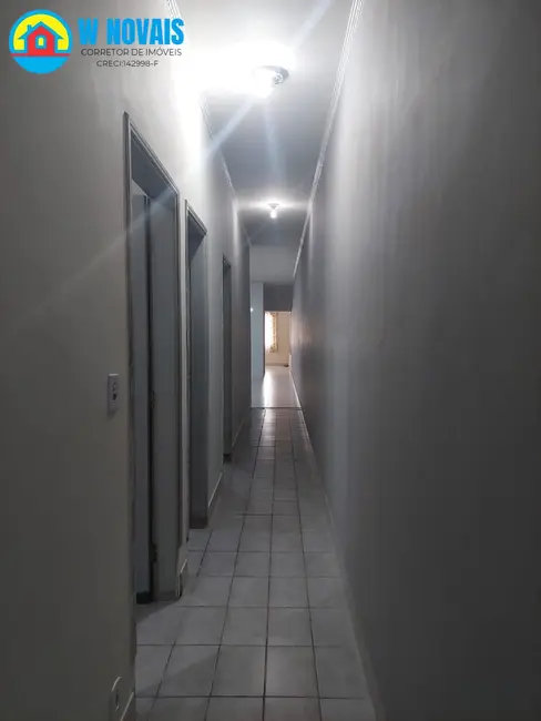 Casa com 4 quartos à venda, 250m2 em Imperador, Praia Grande - SP - imagem 9 Foto 9 de Casa com 4 quartos à venda, 250m2 em Imperador, Praia Grande - SP