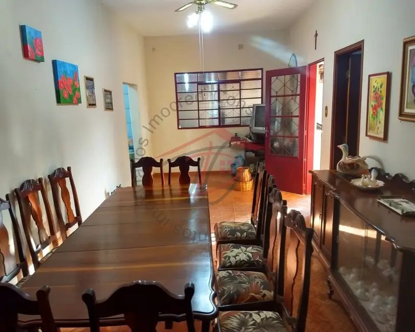 Foto 2 de Casa com 3 quartos à venda, 300m2 em Casa Branca - SP