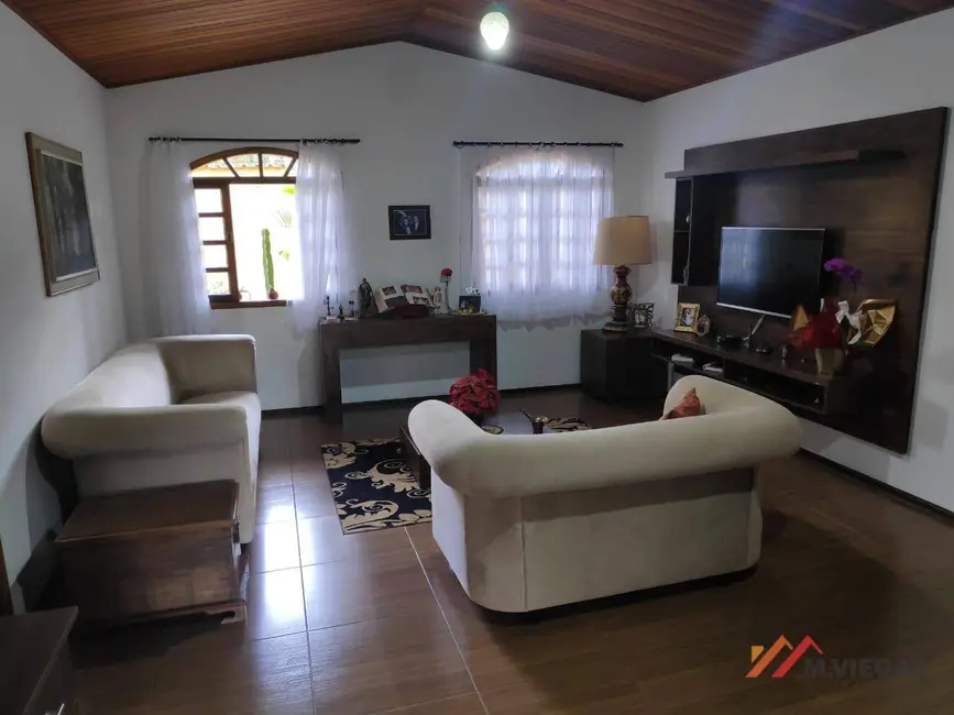 Chácara com 2 quartos à venda, 2000m2 em Ibiuna - SP - imagem 5 Foto 5 de Chácara com 2 quartos à venda, 2000m2 em Ibiuna - SP