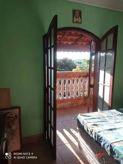 Casa com 4 quartos à venda, 270m2 em Ibiuna - SP - imagem 1 Foto 1 de Casa com 4 quartos à venda, 270m2 em Ibiuna - SP