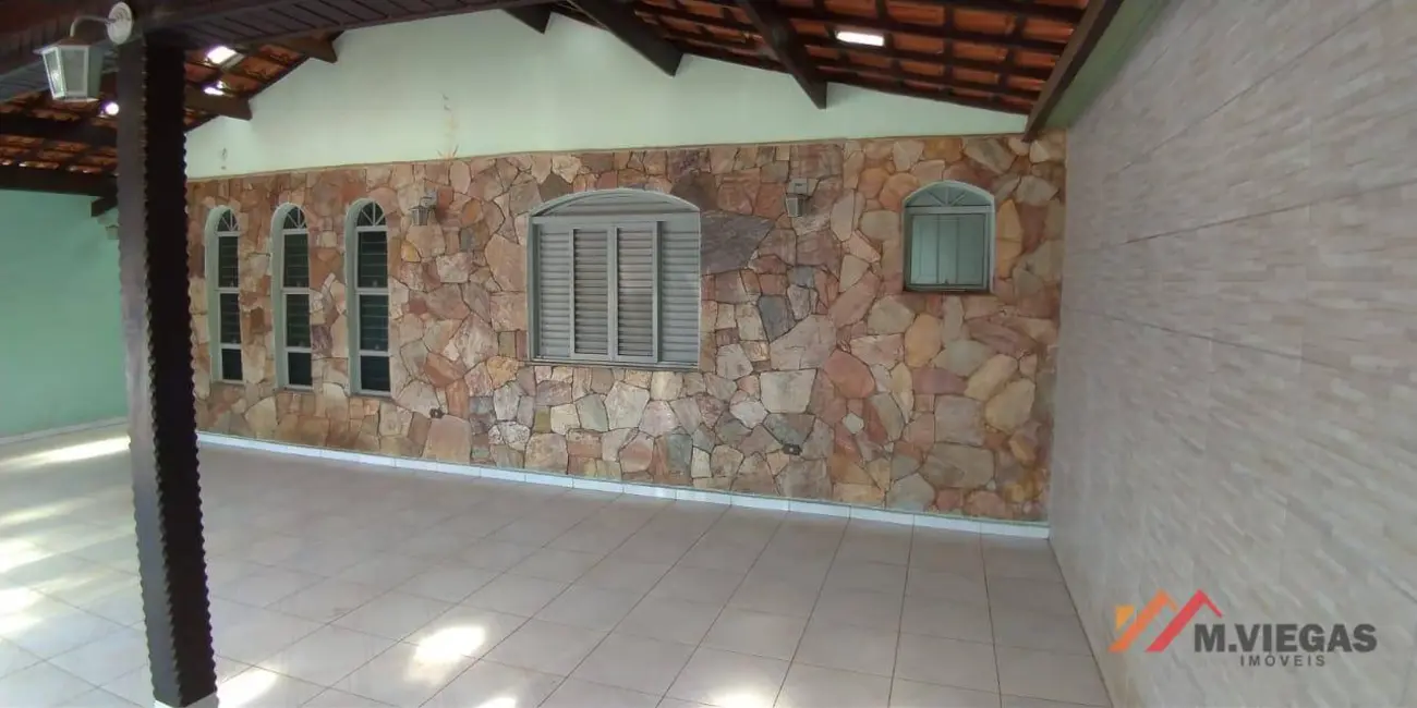 Foto 1 de Casa com 2 quartos à venda, 250m2 em Ibiuna - SP