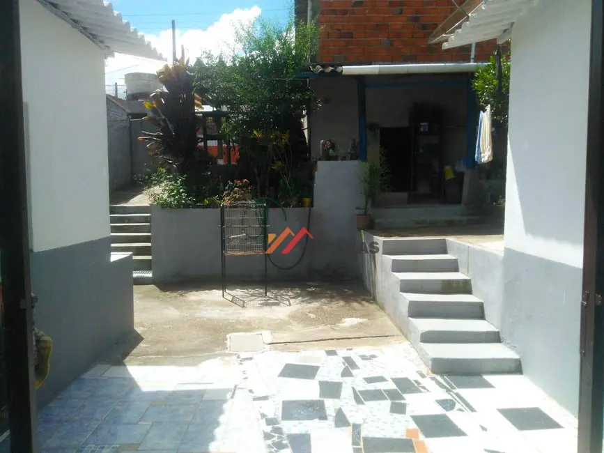 Casa com 3 quartos à venda, 250m2 em Ibiuna - SP - imagem 4 Foto 4 de Casa com 3 quartos à venda, 250m2 em Ibiuna - SP