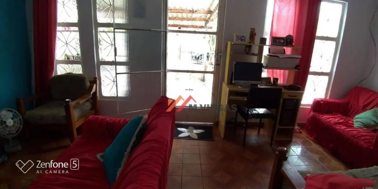 Casa com 4 quartos à venda, 200m2 em Ibiuna - SP - imagem 5 Foto 5 de Casa com 4 quartos à venda, 200m2 em Ibiuna - SP