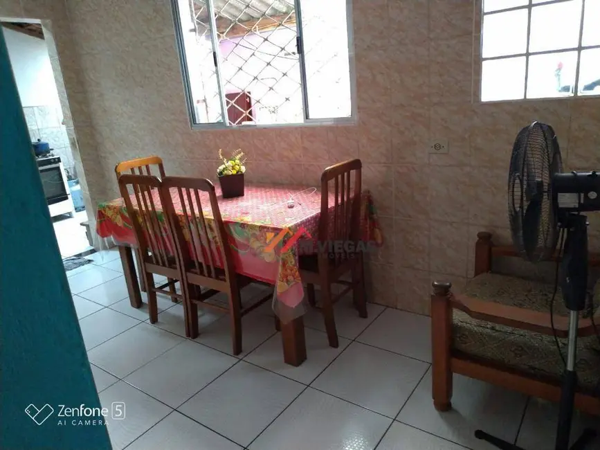 Casa com 4 quartos à venda, 200m2 em Ibiuna - SP - imagem 9 Foto 9 de Casa com 4 quartos à venda, 200m2 em Ibiuna - SP