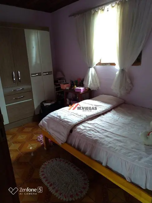 Casa com 4 quartos à venda, 200m2 em Ibiuna - SP - imagem 6 Foto 6 de Casa com 4 quartos à venda, 200m2 em Ibiuna - SP