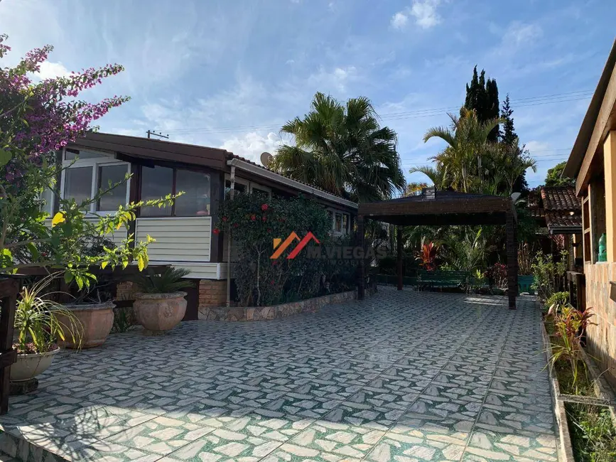 Chácara com 4 quartos à venda, 2000m2 em Ibiuna - SP - imagem 6 Foto 6 de Chácara com 4 quartos à venda, 2000m2 em Ibiuna - SP