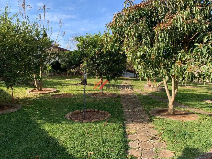 Chácara com 4 quartos à venda, 2000m2 em Ibiuna - SP - imagem 9 Foto 9 de Chácara com 4 quartos à venda, 2000m2 em Ibiuna - SP