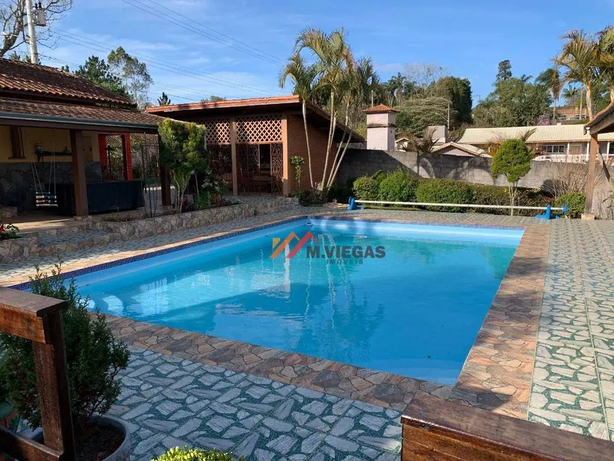 Chácara com 4 quartos à venda, 2000m2 em Ibiuna - SP - imagem 4 Foto 4 de Chácara com 4 quartos à venda, 2000m2 em Ibiuna - SP