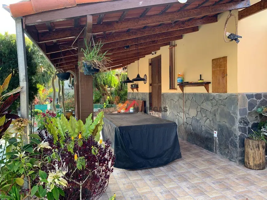 Chácara com 4 quartos à venda, 2000m2 em Ibiuna - SP - imagem 3 Foto 3 de Chácara com 4 quartos à venda, 2000m2 em Ibiuna - SP