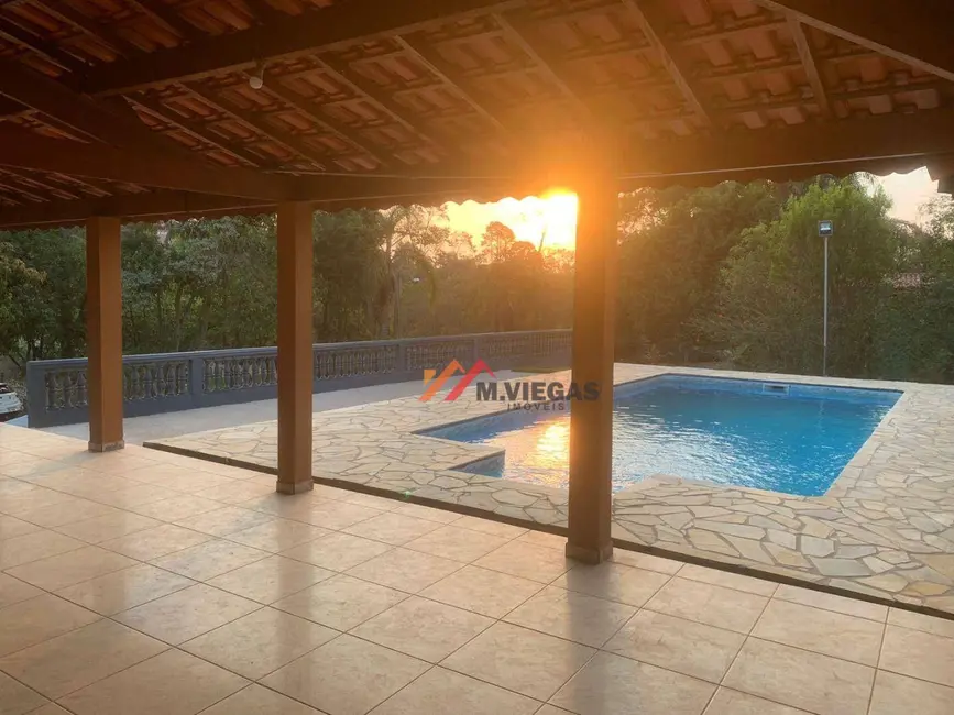 Chácara com 2 quartos à venda, 1182m2 em Ibiuna - SP - imagem 3 Foto 3 de Chácara com 2 quartos à venda, 1182m2 em Ibiuna - SP