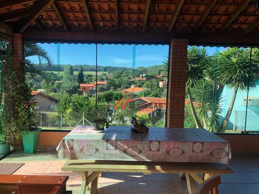 Chácara com 3 quartos à venda, 1500m2 em Ibiuna - SP - imagem 4 Foto 4 de Chácara com 3 quartos à venda, 1500m2 em Ibiuna - SP