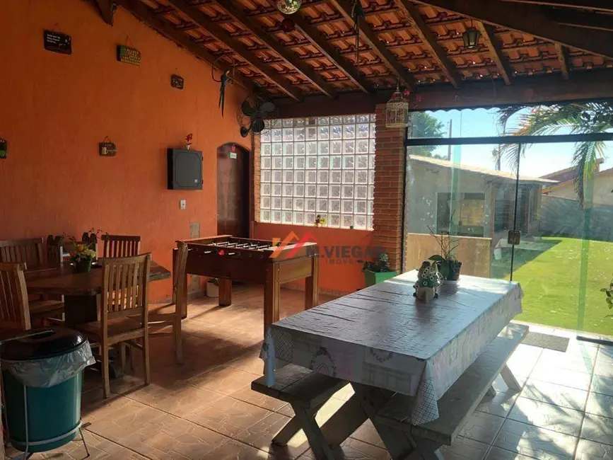 Chácara com 3 quartos à venda, 1500m2 em Ibiuna - SP - imagem 5 Foto 5 de Chácara com 3 quartos à venda, 1500m2 em Ibiuna - SP