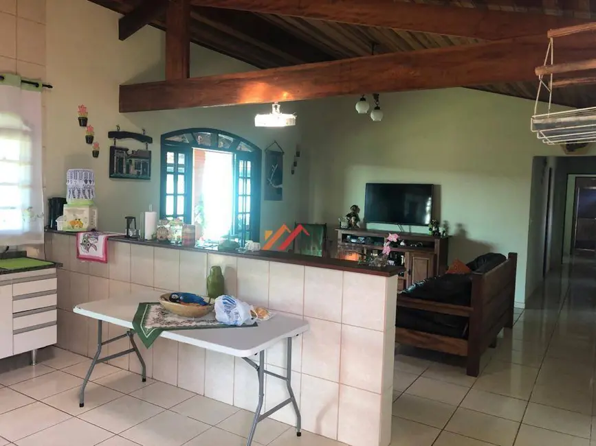 Chácara com 3 quartos à venda, 1500m2 em Ibiuna - SP - imagem 9 Foto 9 de Chácara com 3 quartos à venda, 1500m2 em Ibiuna - SP