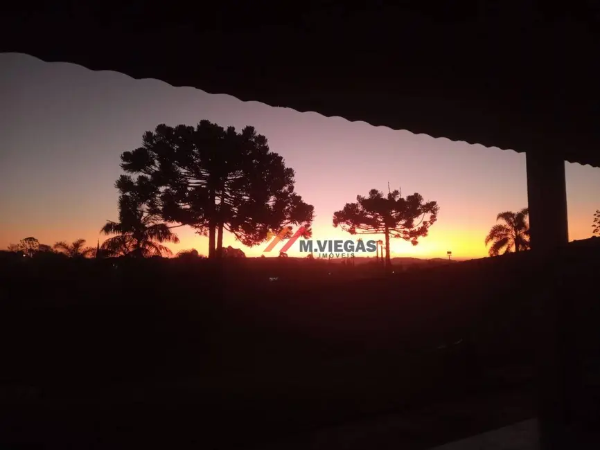 Chácara com 2 quartos à venda, 1750m2 em Ibiuna - SP - imagem 5 Foto 5 de Chácara com 2 quartos à venda, 1750m2 em Ibiuna - SP