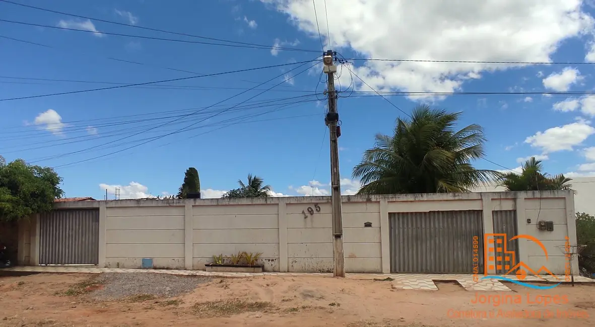 Foto 1 de Casa com 3 quartos à venda, 900m2 em Barbalha - CE