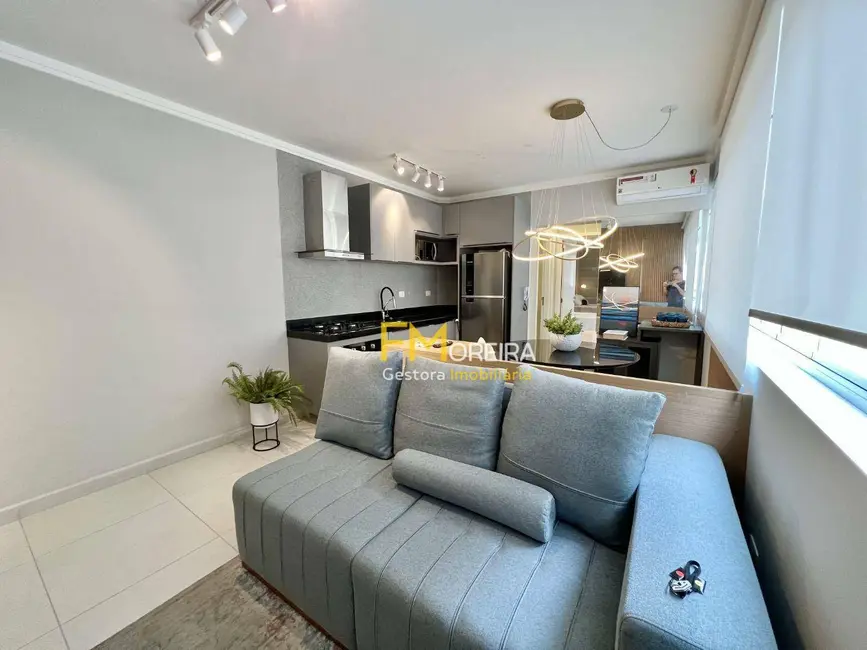 Foto 2 de Apartamento com 1 quarto à venda, 45m2 em Praia Grande - SP