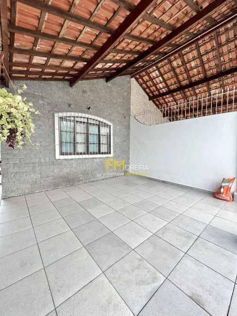 Foto 1 de Casa com 2 quartos à venda, 104m2 em Tupi, Praia Grande - SP