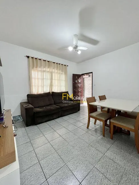 Foto 5 de Casa com 2 quartos à venda, 104m2 em Tupi, Praia Grande - SP