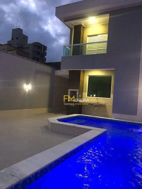Foto 2 de Sobrado com 3 quartos à venda, 135m2 em Praia Grande - SP