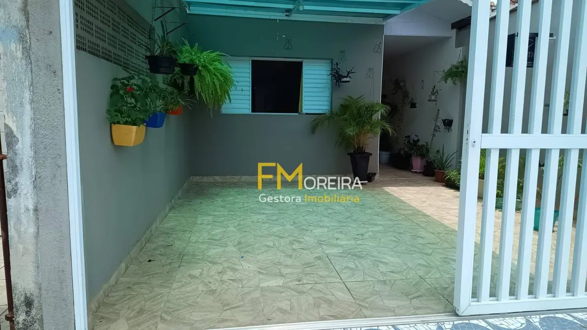 Casa com 2 quartos à venda, 63m2 em Nova Mirim, Praia Grande - SP - imagem 2 Foto 2 de Casa com 2 quartos à venda, 63m2 em Nova Mirim, Praia Grande - SP